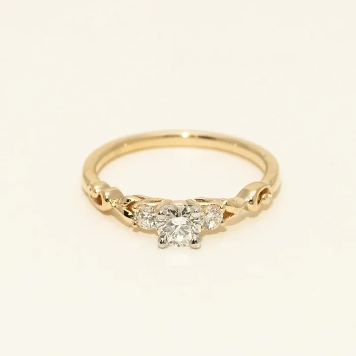 Diamond Engagement Ring in 14kt Yellow Gold (3/8ct tw)