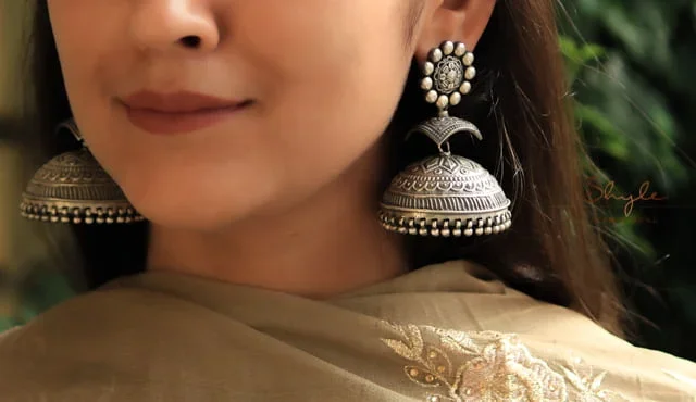 Dulari Flower Motif Intricate Grand Jhumka