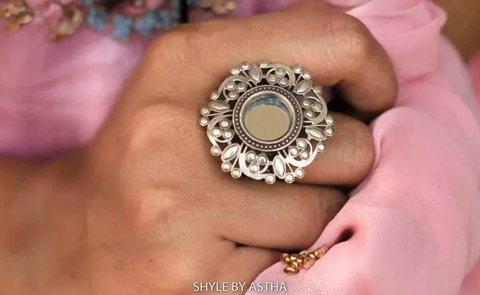 Dulari Mirror Carved Ring