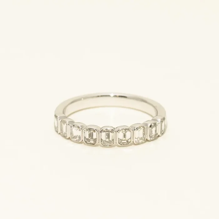 Emerald Cut Diamond Bezel Set Band in 14kt White Gold (7/8ct tw)