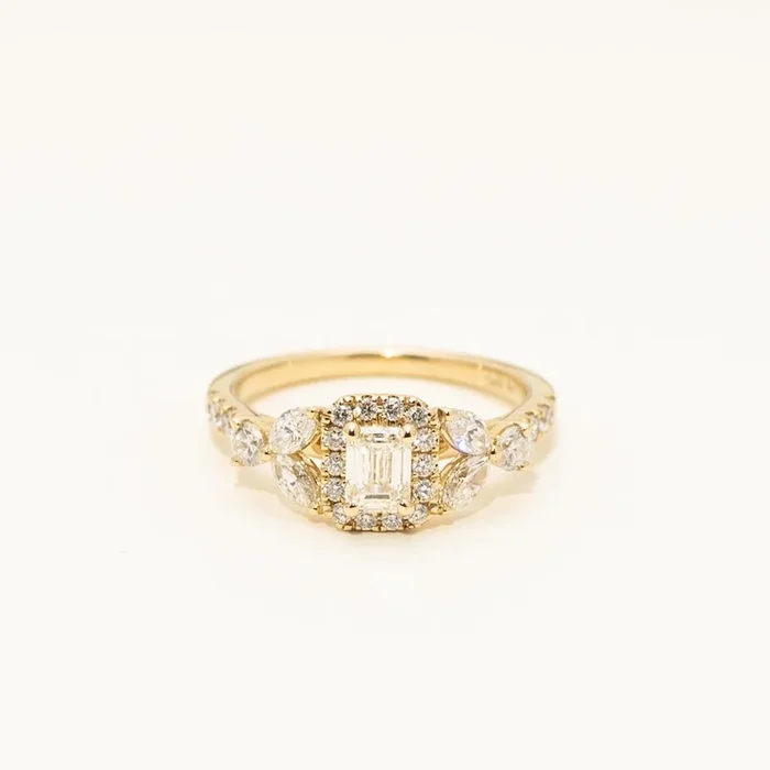 Emerald Cut Diamond Halo Engagement Ring in 14kt Yellow Gold (1 1/3ct tw)