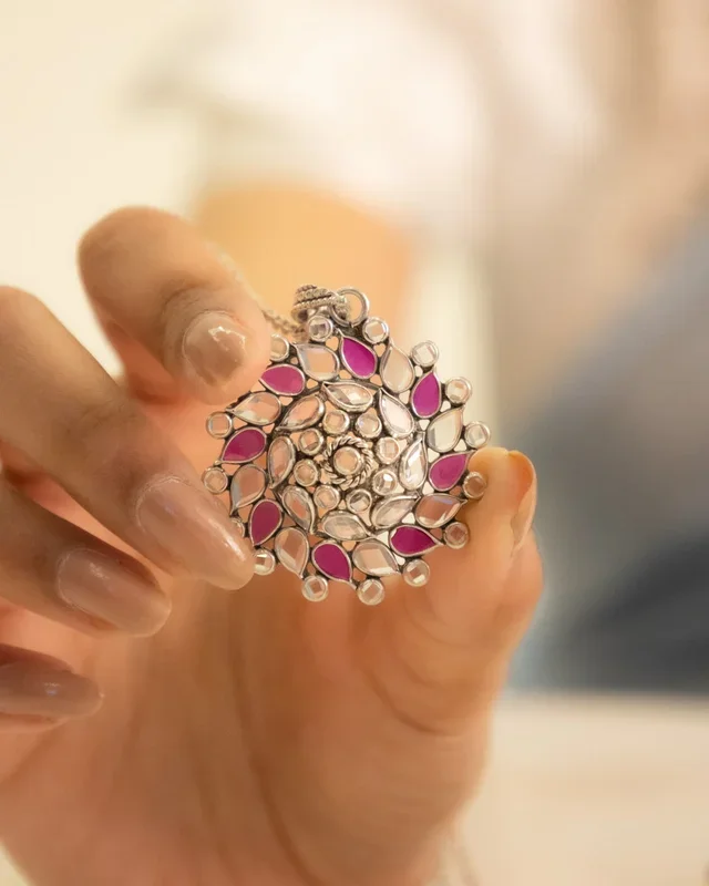 Essence Scintillating Flower Petal Pendant