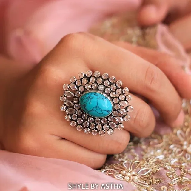 Essence Turquoise Scintillating Ring