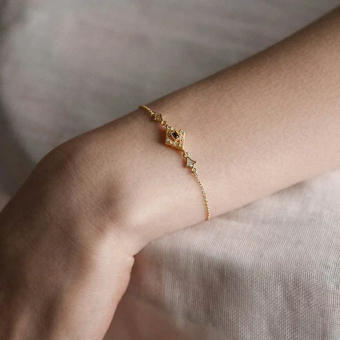 FLAPPER. Gatsby Garnet Bracelet – Gold