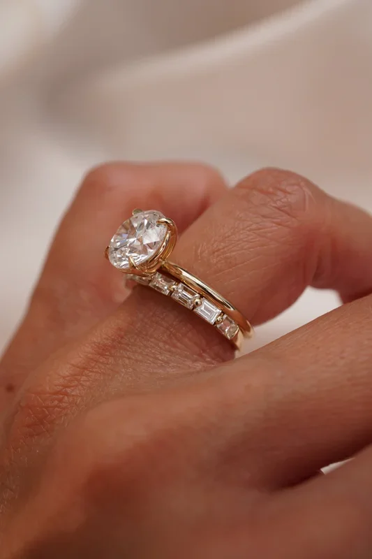 Floating Baguette Diamond Band