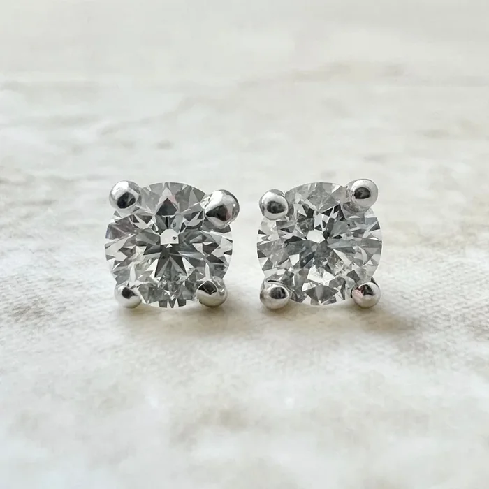 GIA 14K白金四爪镶嵌0.80克拉天然圆形钻石耳钉,带螺丝耳堵