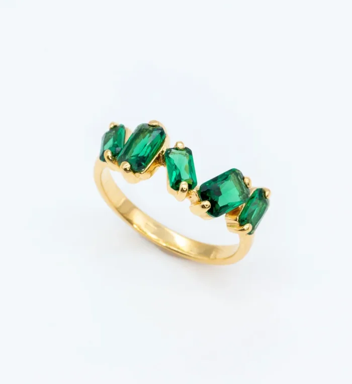 Gold Baguette Emerald Ring in Zigzag Style