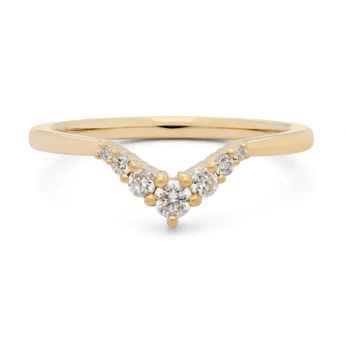 Graduated Diamond Nova Wedding Band