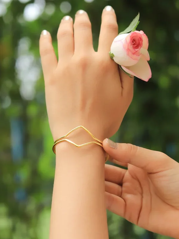 Hexa Line Adjustable Brass Bracelet (Anti Tarnish)