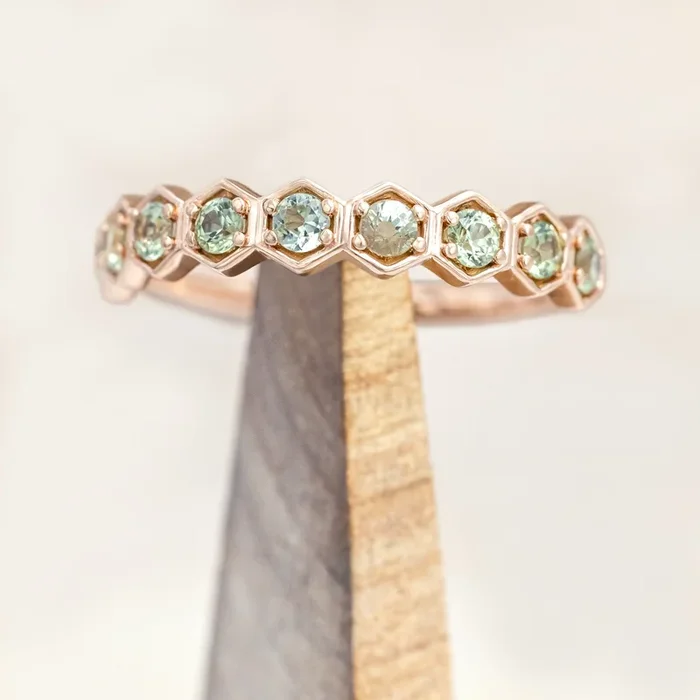 HEXAGON STACKING BAND WITH NATURAL GREEN SAPPHIRE ACCENTS