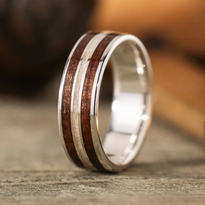 (In-Stock) The Stag in Silver | Silver Elk Antler Wedding Band with Walnut Wood – Size 7 | 6mm Wide