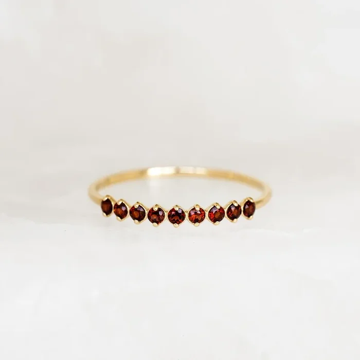 January Birthstone Ring 14k Gold – Garnet