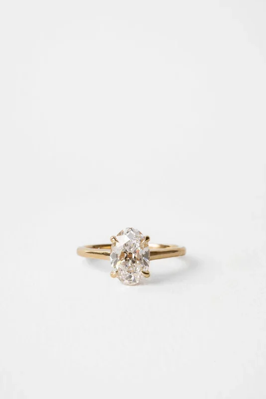 June Solitaire | Antique Cut || Oval