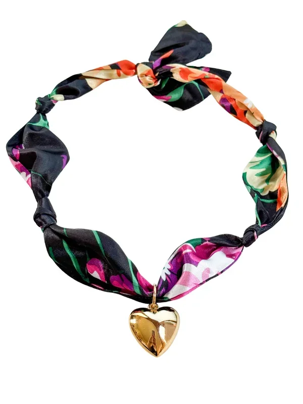 Laquila Scarf Necklace