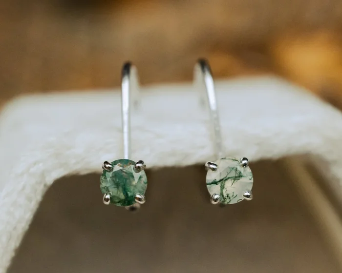 LEVER BACK MOSS AGATE EARRINGS IN 14K GOLD