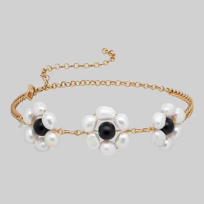 LILLIAN. Pearl Daisy Choker – Gold