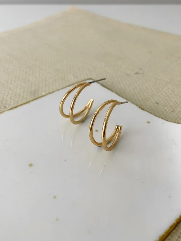 Minimal Double Hoop – Singles Earrings
