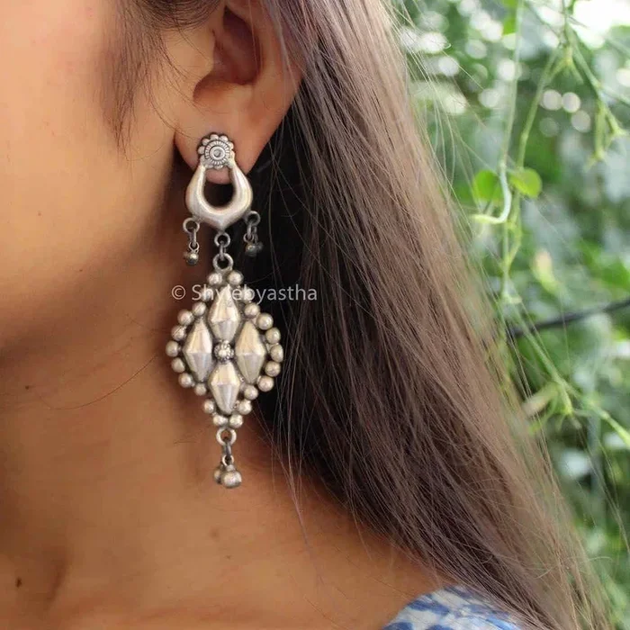 Mizoya Quirky Embossed Earrings