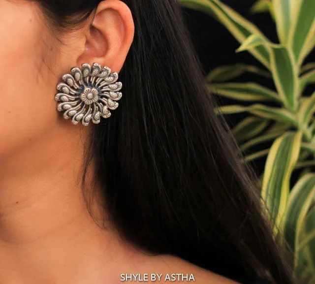 Moh Mini Parrot Cluster Stud