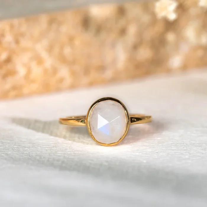 Moonstone Ring – Lisbeth
