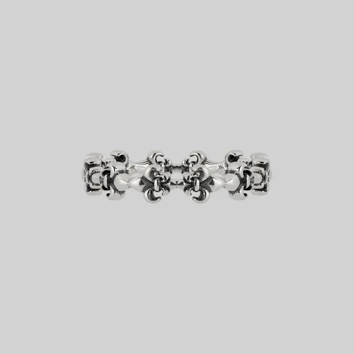 MUTINY. Medieval Band Ring – Silver