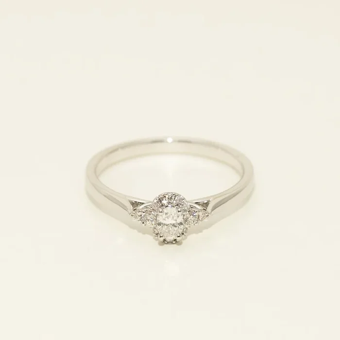 Oval Diamond Engagement Ring in 14kt White Gold (1/4ct tw)