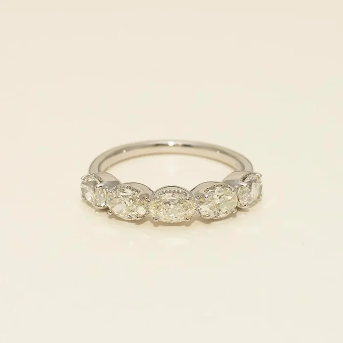 Oval Diamond Wedding Band in 14kt White Gold (1 1/2ct tw)