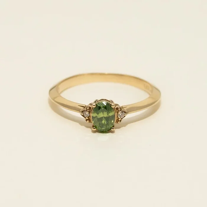 Oval Green and White Diamond Ring in 14kt Yellow Gold (3/4ct tw)