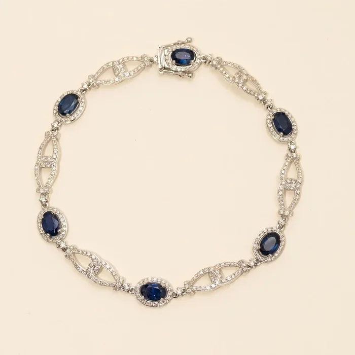 Oval Sapphire Bracelet in 14kt White Gold with Diamonds (1 3/8ct tw)