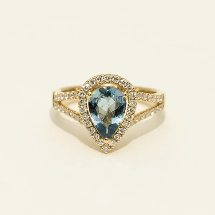 Pear Shape Aquamarine Ring in 18kt Yellow Gold with Diamonds (3/8ct tw)