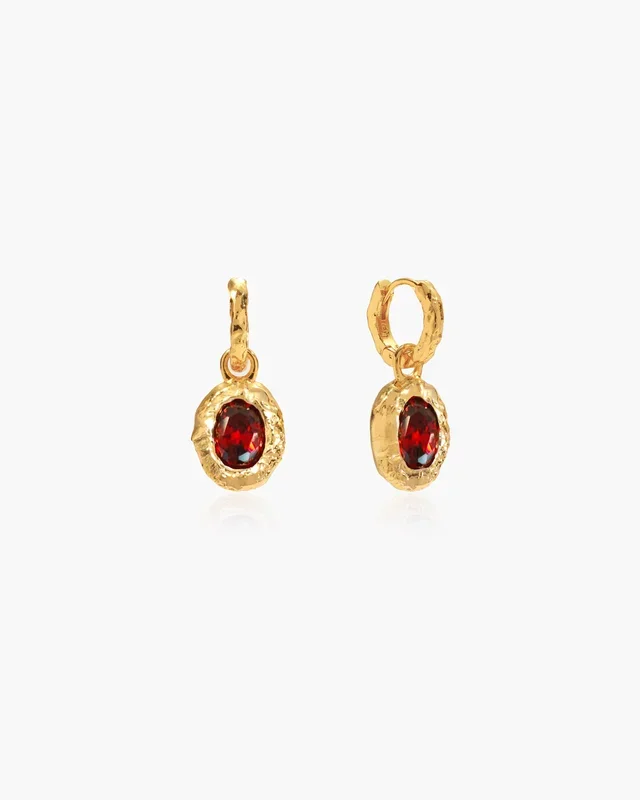 Pendientes con piedra de nacimiento