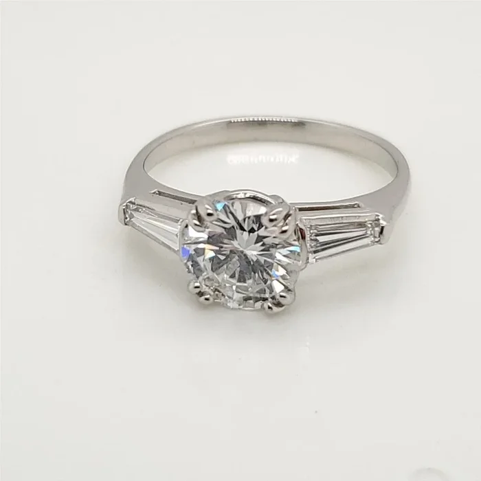 Platinum 1.38 Carat Round Diamond Engagement Ring
