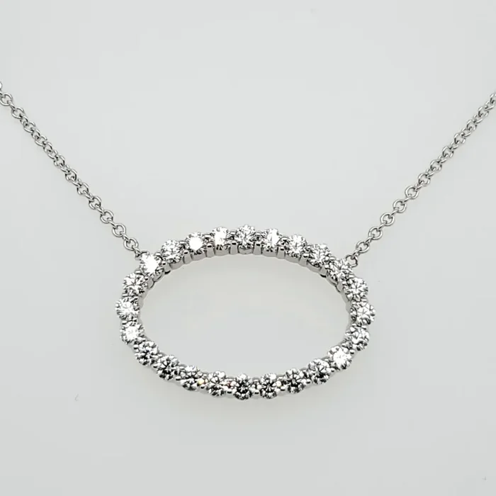 Pre-owned Hearts on Fire 18kt White Gold and Diamond East West Necklace