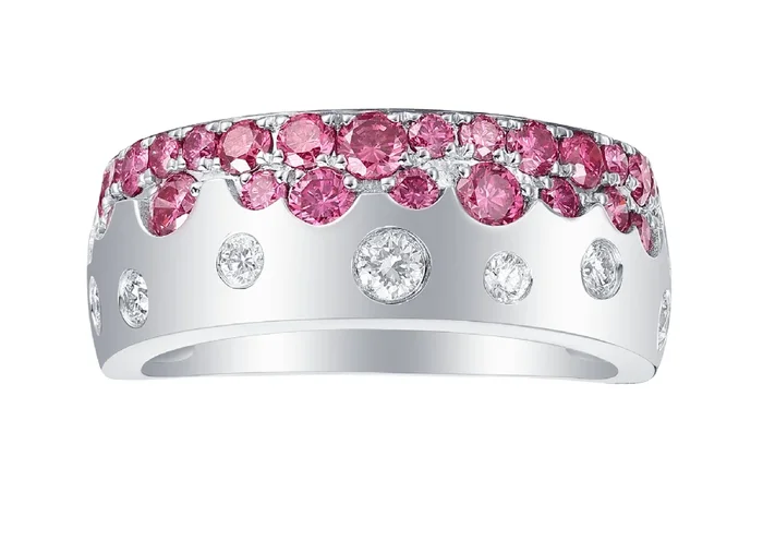 Purple Diamond Ring (Purple Diamond 1.02 cts. White Diamond 0.24 cts.)