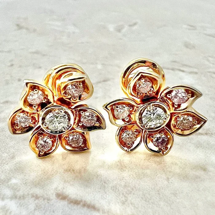 Rare Vintage Handcrafted 18 Karat Rose Gold Natural Pink Diamond Flower Earrings By Carvin French