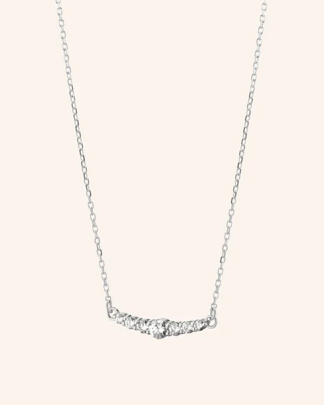 Reclaimed 18K White Gold and Round Diamond Necklace, 7 Diamonds