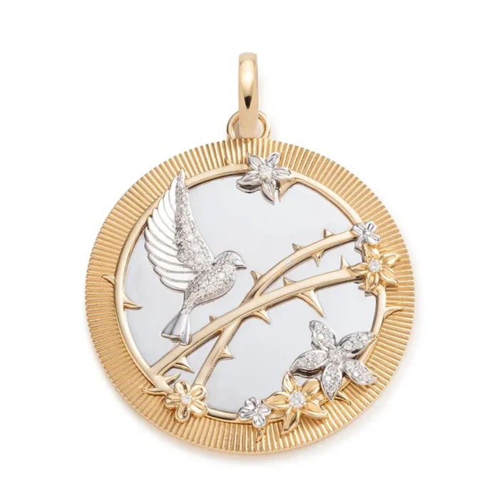 Resilience Oversized Medallion : in Mixed Gold with Diamonds and an Annex Link
