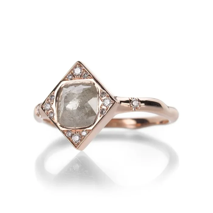 Rose Cut Diamond Maglodesent Ring