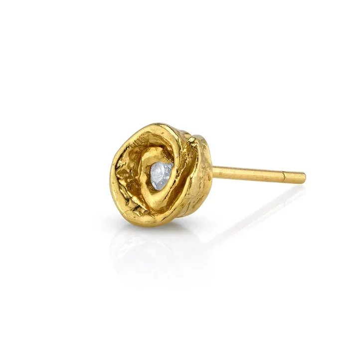 Rosebud Stud, Medium