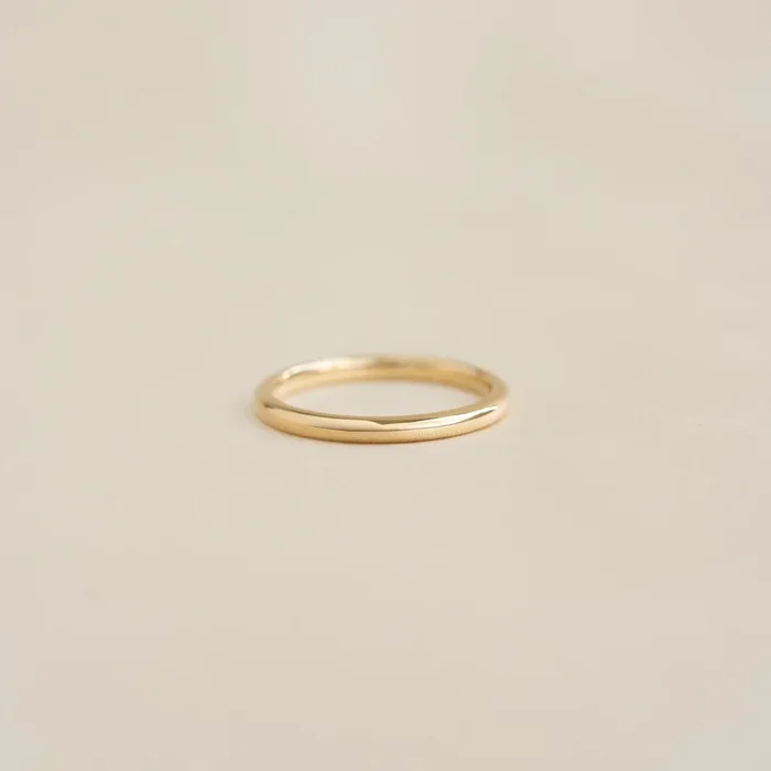 Round 14k Gold Band – Marni