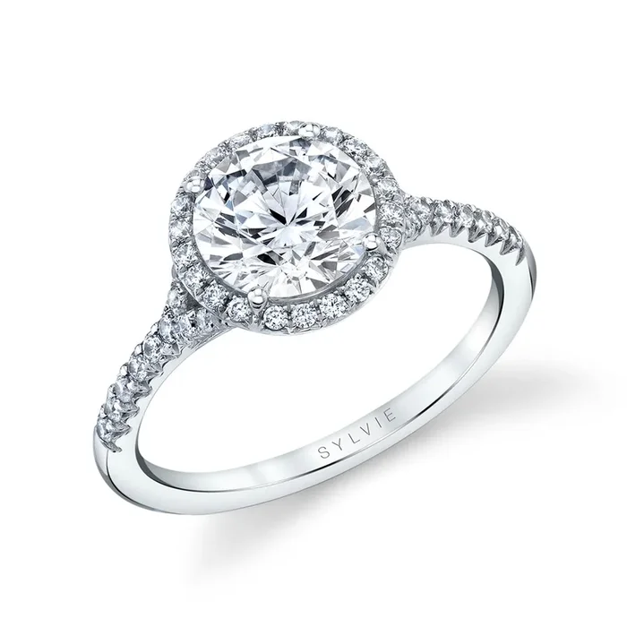 Round Cut Halo Engagement Ring Ã¢â‚¬â€œ Alexandra