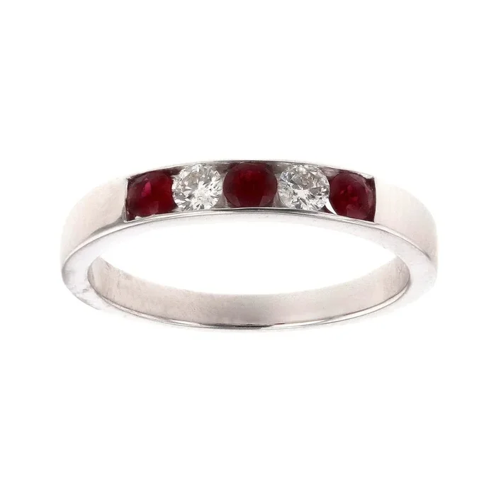 Ruby Ring (Ruby 0.35 cts. White Diamond 0.2 cts.)