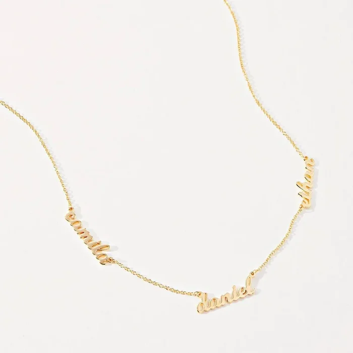 Script Nameplate Necklace – 3 Names