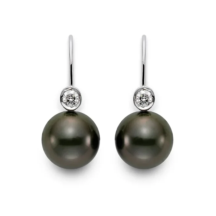 Simple Pearl Earrings