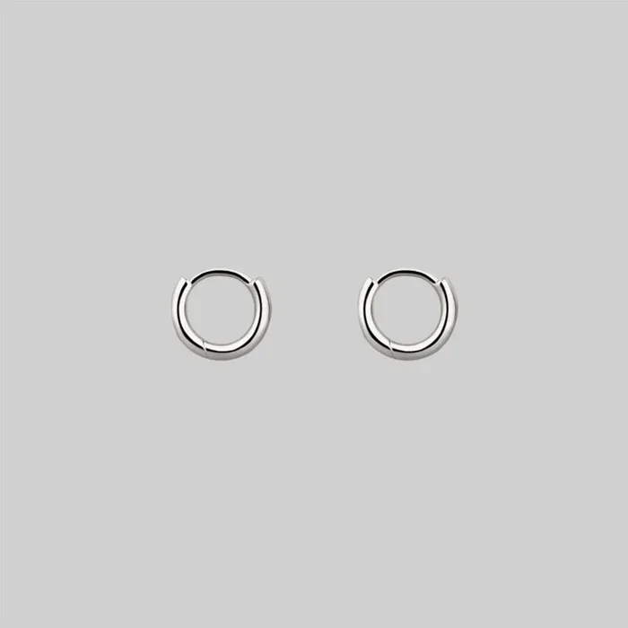 Simple Silver Clicker Hoop Earrings – 10mm