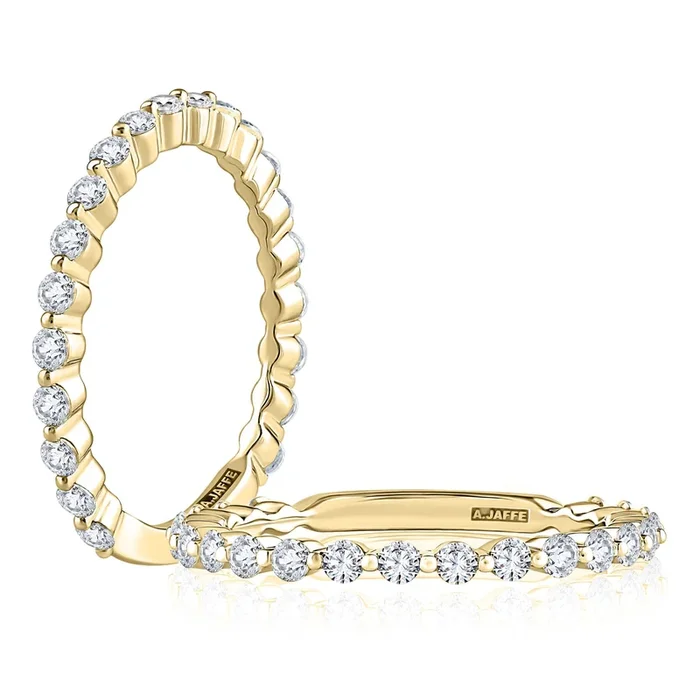 Single Prong Diamond Wedding Ring