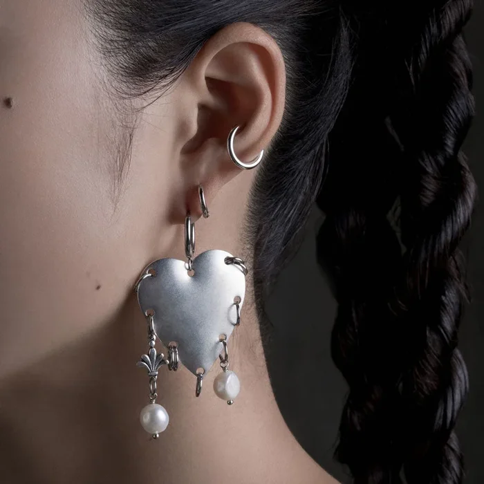 SLAIN. Pierced Heart & Pearl Hoop Earrings – Silver