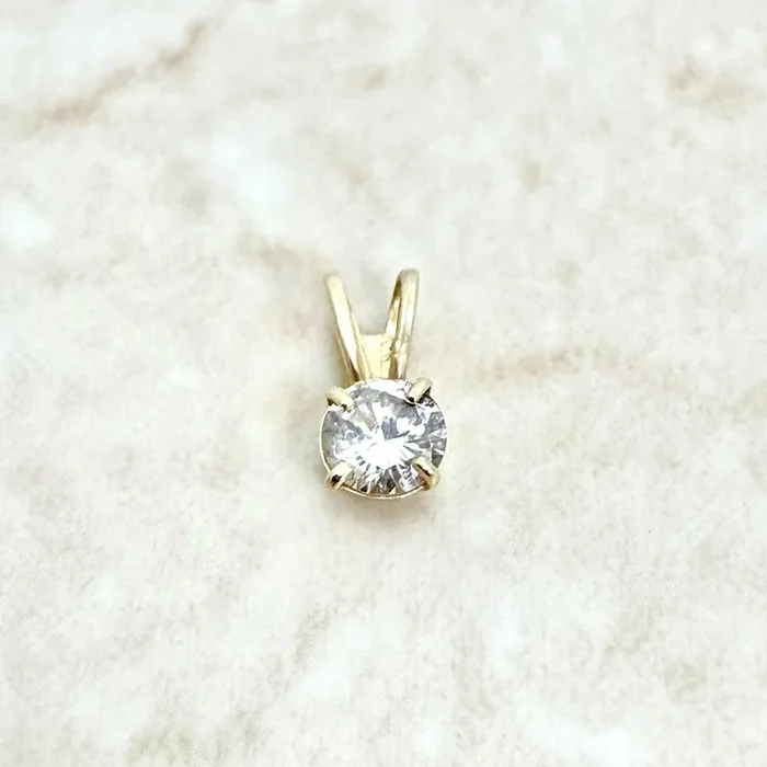 Small 14K Yellow Gold 0.22 Carat Natural Diamond Solitaire Pendant