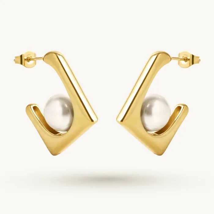Square Pearl Frame Stud Earring
