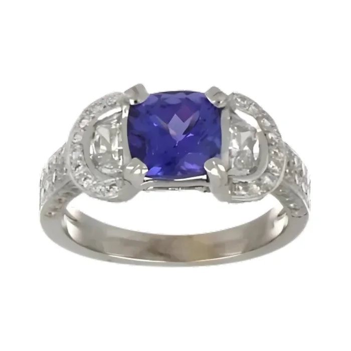Tanzanite Ring (Tanzanite 1.95 cts. White Diamond 0.52 cts. White Diamond 0.51 cts.)